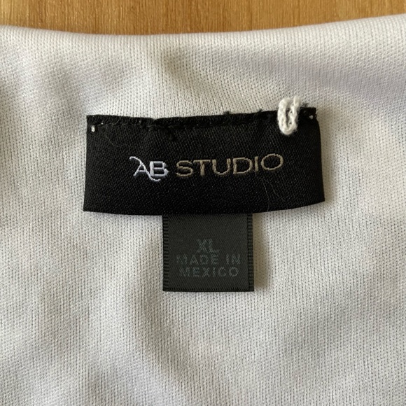 AB Studio sleeveless Shirt - Picture 3 of 3